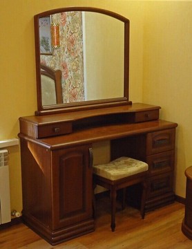 Трюмо деревянное "Лаура" с консолью и зеркалом